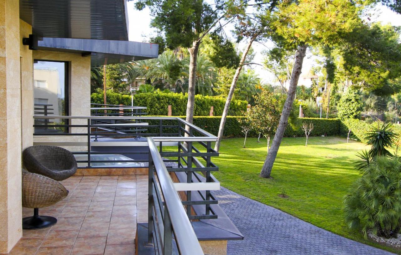 New Play Lake Villa Salou Buitenkant foto